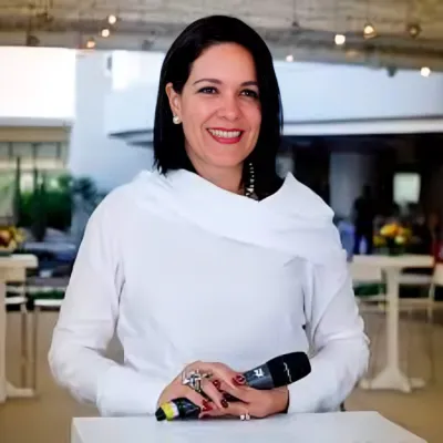 Flavia Fernandes