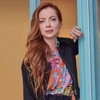 Julia Petit